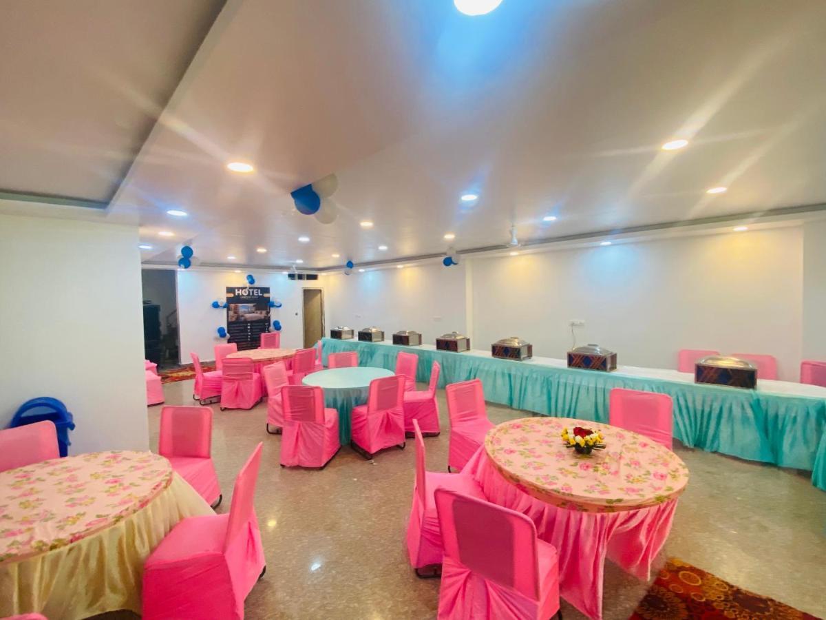 As Global Hotel Noida Ngoại thất bức ảnh